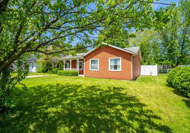 1st image of 821 S H St, Gas City, IN 46933 | MLS# 202624409