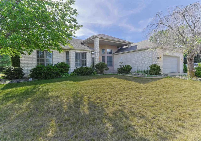 Homes for sale in Granger, IN | 14486 Worthington Dr, Granger, IN 46530 | MLS# 202624411