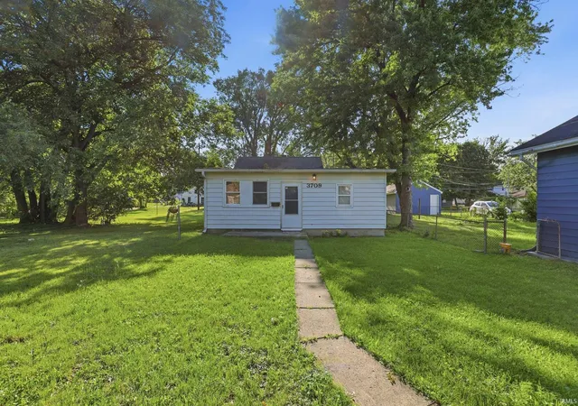 4th image of 3709 South Park Dr, Fort Wayne, IN 46806 | MLS# 202624451