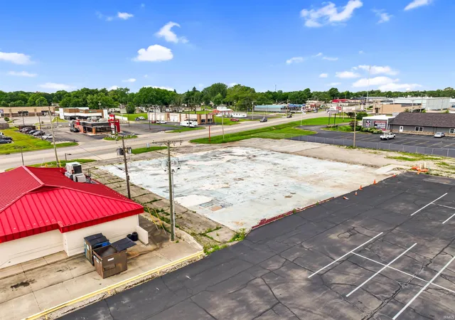 Photo 1 of Sale Pending at 1515 S Western Ave, Marion, IN 46953 | MLS# 202624477 | Listing updated on 2026-08-26