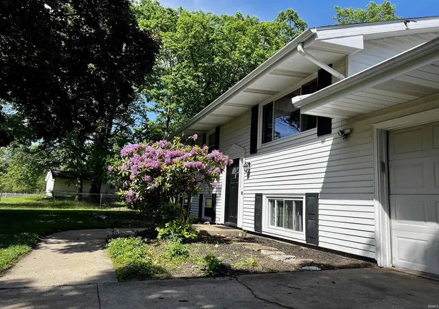 Homes for sale in Mishawaka, IN | 54554 Cornell Dr, Mishawaka, IN 46545 | MLS# 202624508