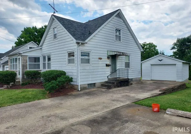 Photo 3 of Sale Pending at 1415 Maute St, Jasper, IN 47546 | MLS# 202624511 | Listing updated on 2026-09-21