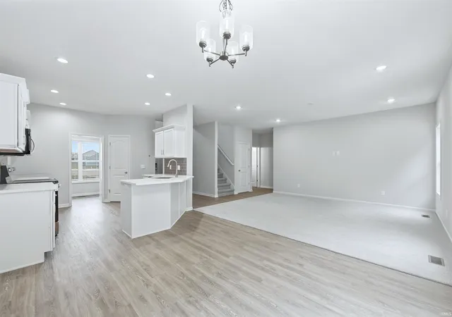3rd image of 4146 Centerstone Pkwy, New Haven, IN 46774 | MLS# 202624514
