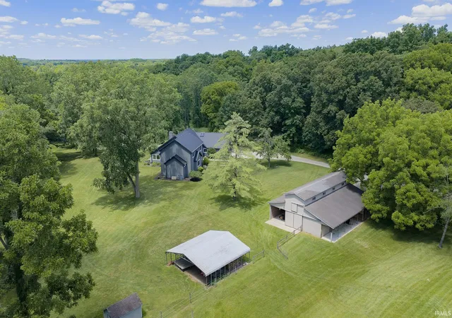 4th image of 54725 County Road 33, Middlebury, IN 46540 | MLS# 202624521