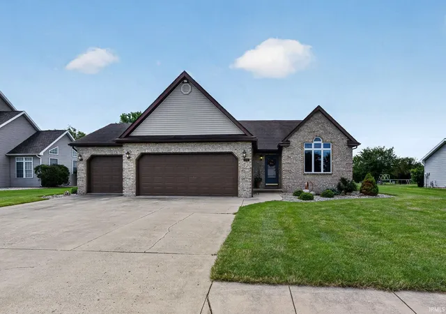 Homes for sale in Bremen, IN | 238 Pine Crest Dr, Bremen, IN 46506 | MLS# 202624552