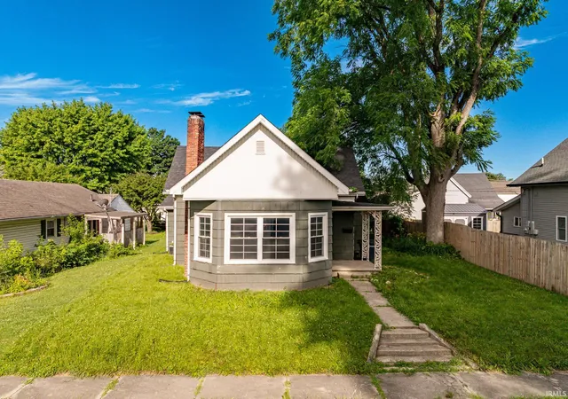 1st image of 806 S 17th St, Elwood, IN 46036 | MLS# 202624574