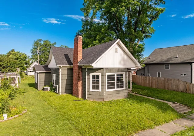2nd image of 806 S 17th St, Elwood, IN 46036 | MLS# 202624574