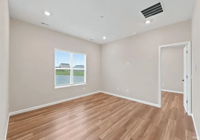 Photo 4 of Sale Pending at 6903 Jerome Park Pl, Fort Wayne, IN 46835 | MLS# 202624617 | Listing updated on 2026-09-26