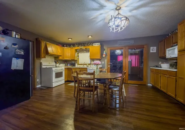 4th image of 11288 E 1020 Ln, Mount Carmel, IL 62863 | MLS# 202624618