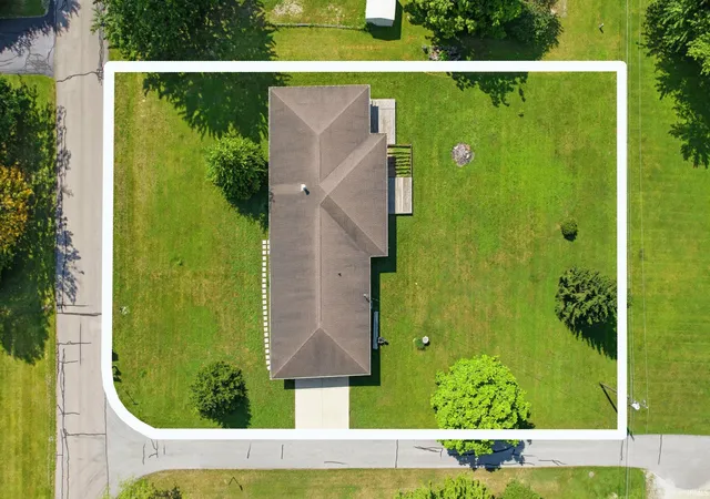 27th image of 8 Meridian Dr, Hartford City, IN 47348 | MLS# 202624631
