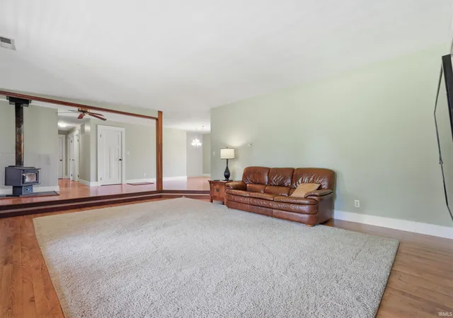5th image of 8 Meridian Dr, Hartford City, IN 47348 | MLS# 202624631