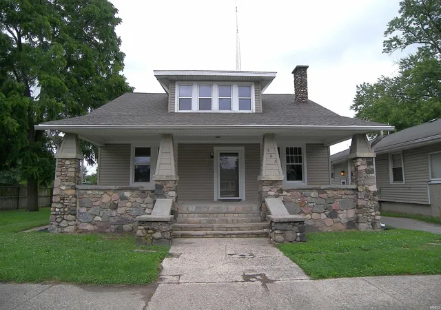 Homes for sale in Warsaw, IN | 506 S Detroit St, Warsaw, IN 46580 | MLS# 202624637