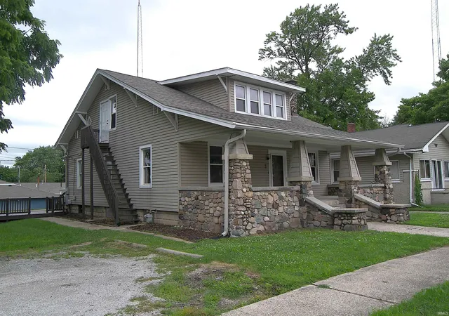 Photo 3 of Manufactured home for sale at 506 S Detroit St, Warsaw, IN 46580 | MLS# 202624637 | Listing updated on 2026-08-26