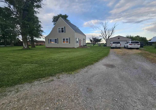 Homes for sale in Frankfort, IN | 2335 S County Rd 130 W Rd, Frankfort, IN 46041 | MLS# 202624676