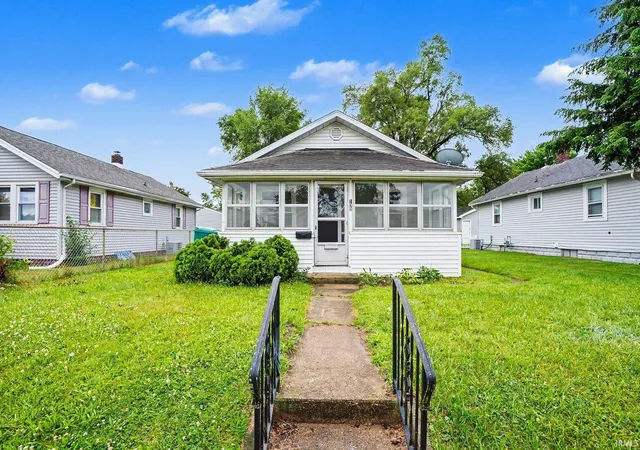 Homes for sale in Mishawaka, IN | 133 E Edgar Ave, Mishawaka, IN 46545 | MLS# 202624712