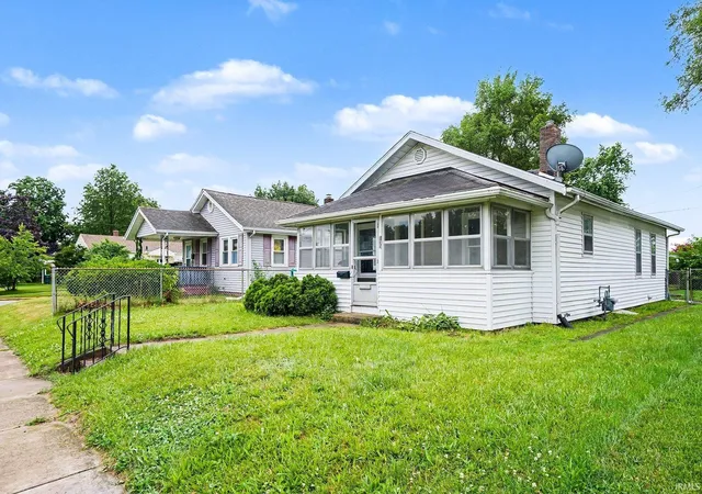 Homes for sale in Mishawaka, IN | 133 E Edgar Ave, Mishawaka, IN 46545 | MLS# 202624712