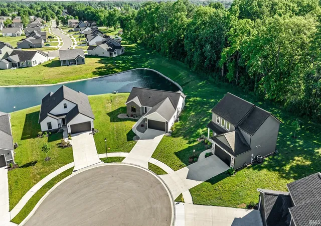 3rd image of 1114 Herdsman Blvd, Huntertown, IN 46748 | MLS# 202624713