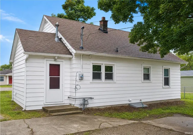 Homes for sale in Muncie, IN | 2504 E 13Th St, Muncie, IN 47302 | MLS# 202624720