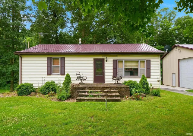 Homes for sale in Pleasant Lake, IN | 1475 W South Dr, Pleasant Lake, IN 46779 | MLS# 202624727