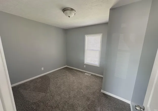 Photo 4 of Manufactured home for sale at 1012 E Elm St, Kokomo, IN 46901 | MLS# 202624743 | Listing updated on 2026-09-16