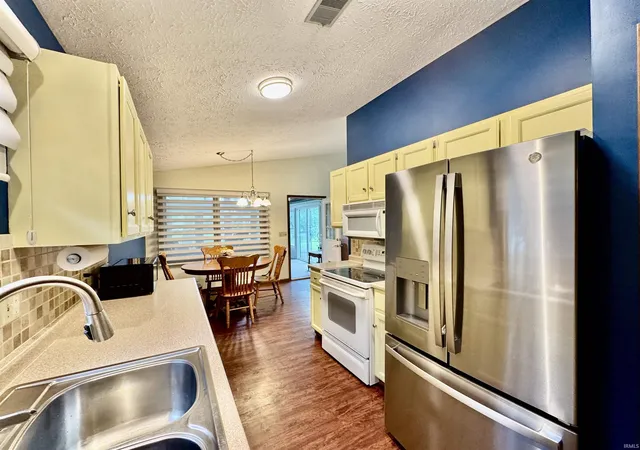 Photo 3 of Sale Pending at 802 Philadelphia Dr, Kokomo, IN 46902 | MLS# 202624754 | Listing updated on 2026-06-26