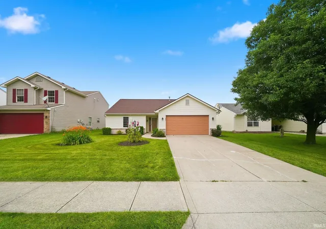 Photo 3 of Sale Pending at 218 El Dorado Trl, Fort Wayne, IN 46825 | MLS# 202624755 | Listing updated on 2026-07-21