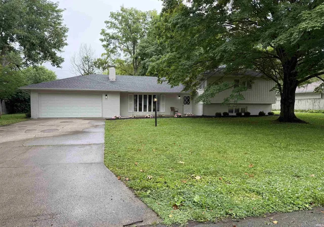 Homes for sale in Muncie, IN | 1212 N Bittersweet Ln, Muncie, IN 47304 | MLS# 202624758