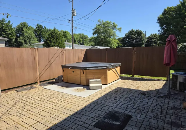 3rd image of 310 Eastgate Dr, Vincennes, IN 47591 | MLS# 202624761