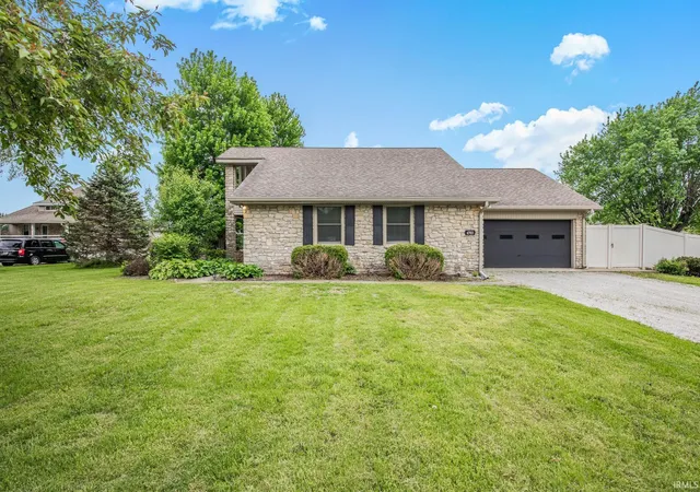Homes for sale in Knightstown, IN | 4703 W 1200 N Rd, Knightstown, IN 46148 | MLS# 202624791