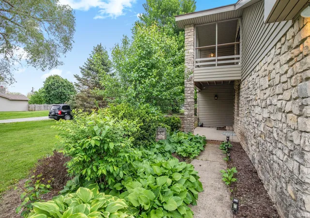 Homes for sale in Knightstown, IN | 4703 W 1200 N Rd, Knightstown, IN 46148 | MLS# 202624791