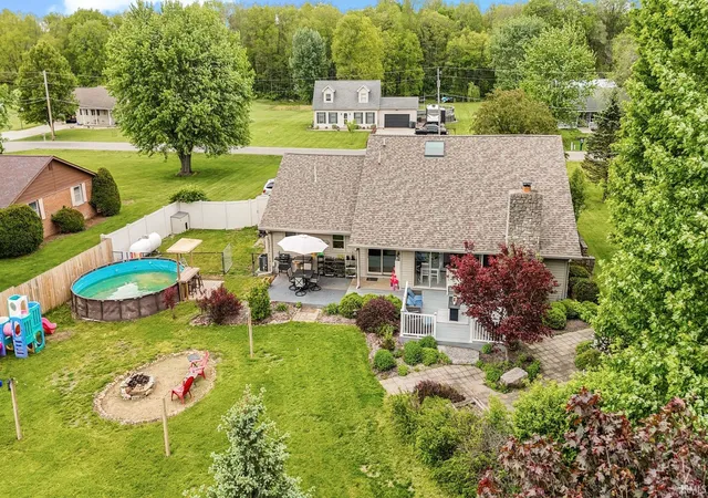 Homes for sale in Knightstown, IN | 4703 W 1200 N Rd, Knightstown, IN 46148 | MLS# 202624791