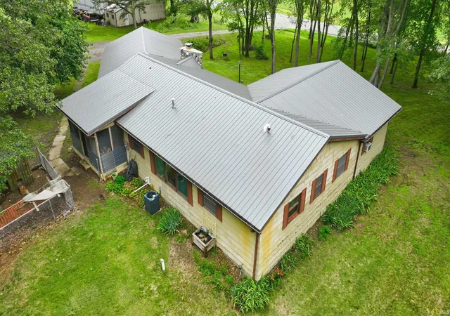 Homes for sale in Rochester, IN | 2167 W State Road 14, Rochester, IN 46975 | MLS# 202624797