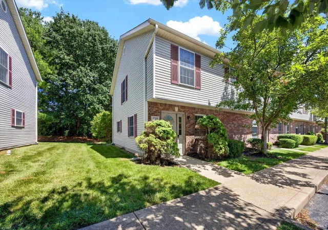 Homes for sale in Bloomington, IN | 3381 S Oaklawn Cir, Bloomington, IN 47401 | MLS# 202624820