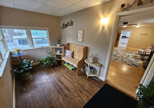 2nd image of 813 W 4th St, Bicknell, IN 47512 | MLS# 202624845