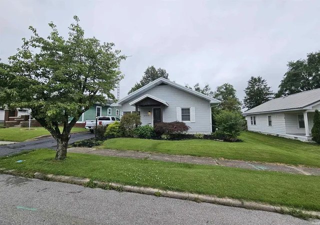 28th image of 813 W 4th St, Bicknell, IN 47512 | MLS# 202624845