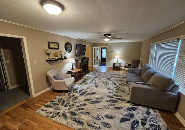 5th image of 813 W 4Th St, Bicknell, IN 47512 | MLS# 202624845