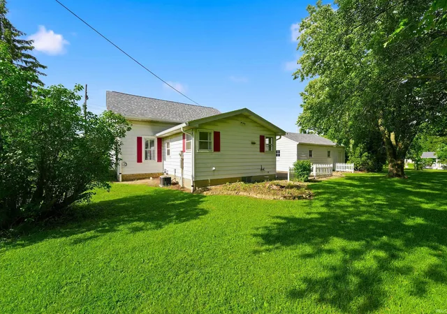 Homes for sale in Selma, IN | 8901 E Jackson St, Selma, IN 47383 | MLS# 202624857