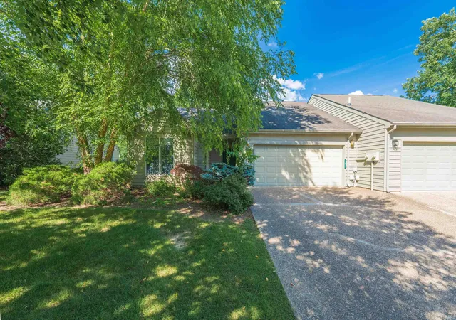 1st image of 9417 S Harbour Pointe Dr, Bloomington, IN 47401 | MLS# 202624860