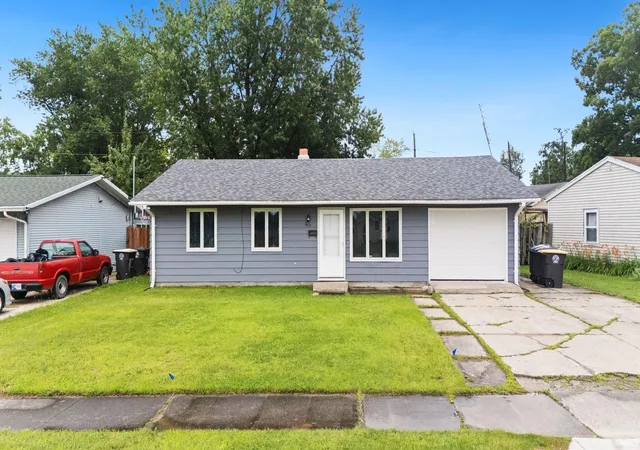 Photo 1 of Sale Pending at 6015 Landsdowne Dr, Fort Wayne, IN 46816 | MLS# 202624861 | Listing updated on 2026-06-27