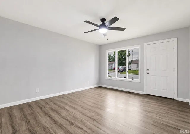 Photo 4 of Sale Pending at 6015 Landsdowne Dr, Fort Wayne, IN 46816 | MLS# 202624861 | Listing updated on 2026-06-27