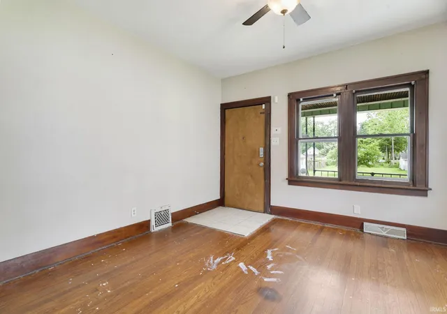 Homes for sale in South Bend, IN | 2201 Catalpa St, South Bend, IN 46613 | MLS# 202624866