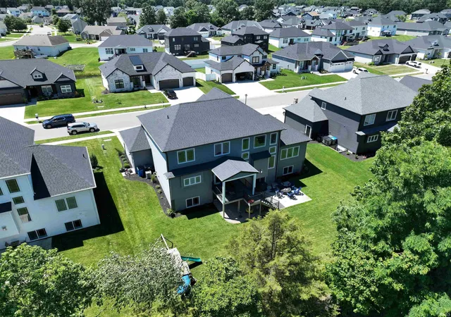 3rd image of 54792 Columbia Bay Dr, Osceola, IN 46561 | MLS# 202624869