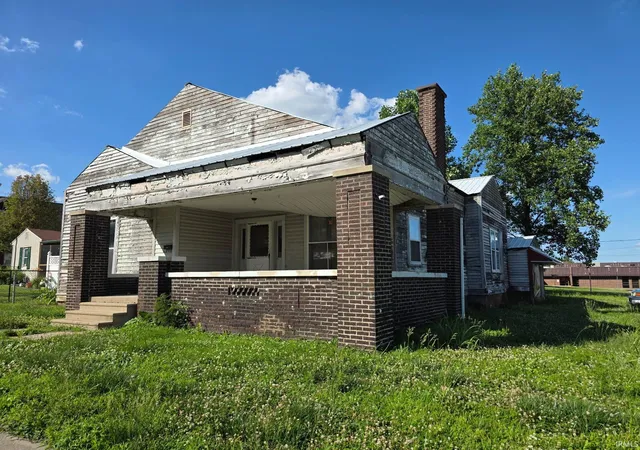 2nd image of 504 N Main St, Bicknell, IN 47512 | MLS# 202624870