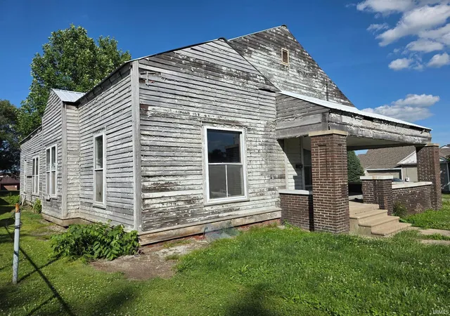 3rd image of 504 N Main St, Bicknell, IN 47512 | MLS# 202624870