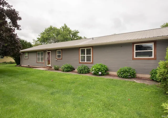 Homes for sale in Otterbein, IN | 705 Brown St, Otterbein, IN 47970 | MLS# 202624876