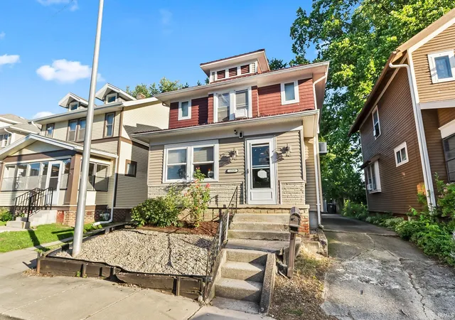 3rd image of 1319 W Wildwood Ave, Fort Wayne, IN 46807 | MLS# 202624877