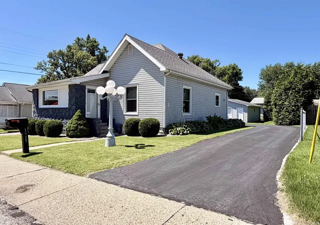 Photo 2 of Manufactured home for sale at 1915 7th Street, Bedford, IN 47421 | MLS# 202624883 | Listing updated on 2026-06-29