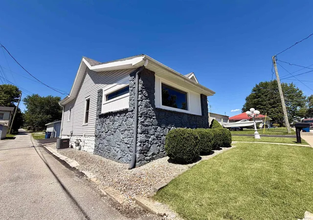 Photo 3 of Manufactured home for sale at 1915 7th Street, Bedford, IN 47421 | MLS# 202624883 | Listing updated on 2026-06-29