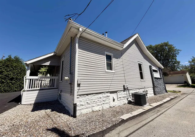 Photo 4 of Manufactured home for sale at 1915 7th Street, Bedford, IN 47421 | MLS# 202624883 | Listing updated on 2026-06-29