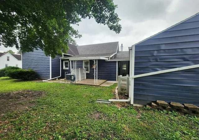 Photo 3 of Manufactured home for sale at 128 W Pine St, Princeton, IN 47670 | MLS# 202624899 | Listing updated on 2026-10-02